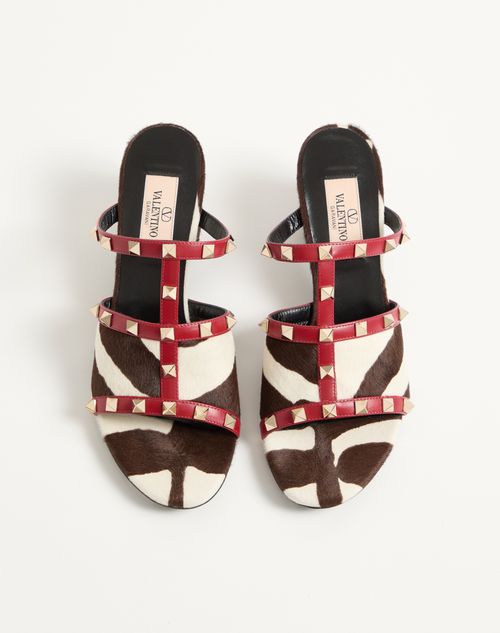 Valentino Garavani - Rockstud Slide Sandal In Pony-effect Calfskin 60mm - White/marrone/red - Woman - Sandals
